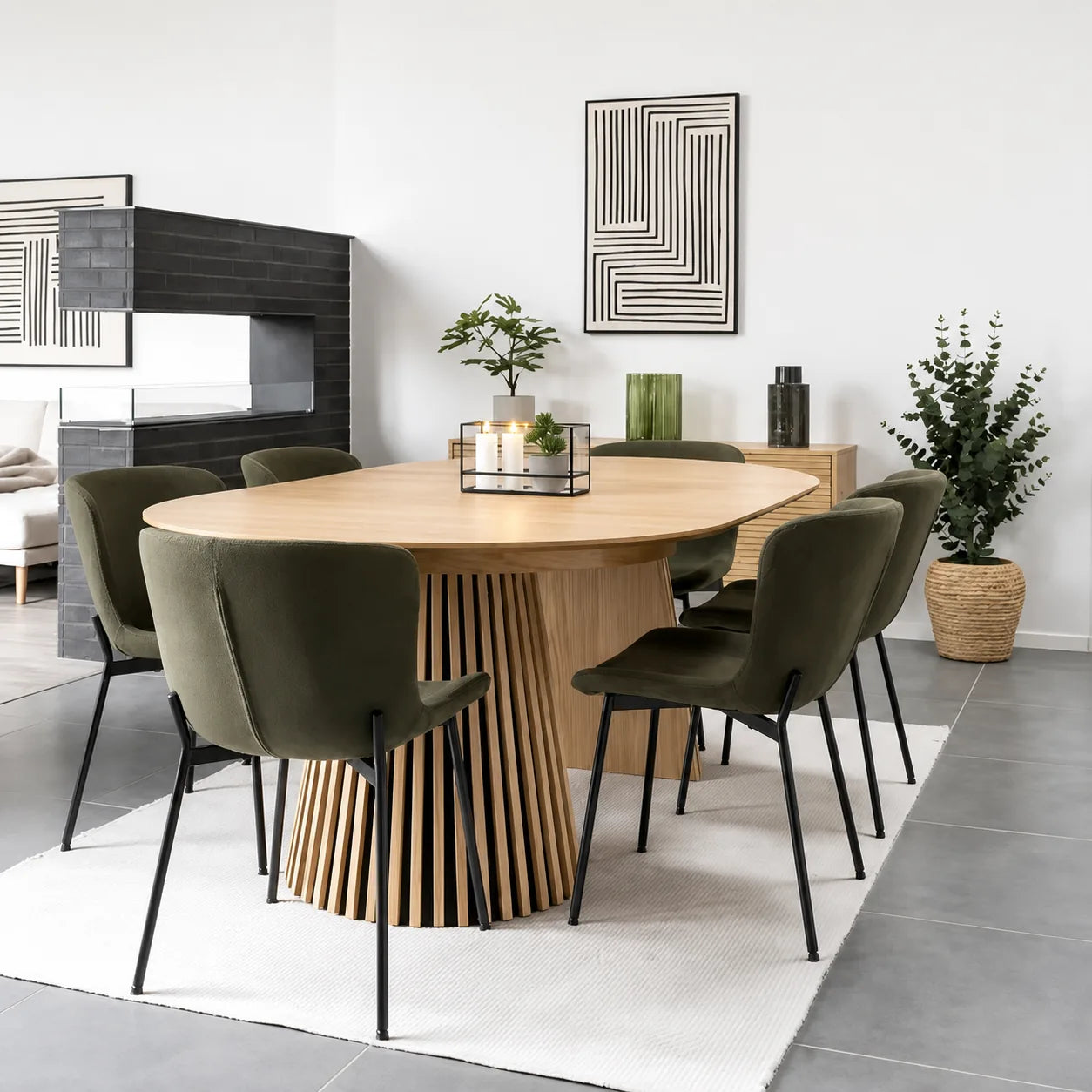 Table extensible Orée déployée dans une salle à manger lumineuse